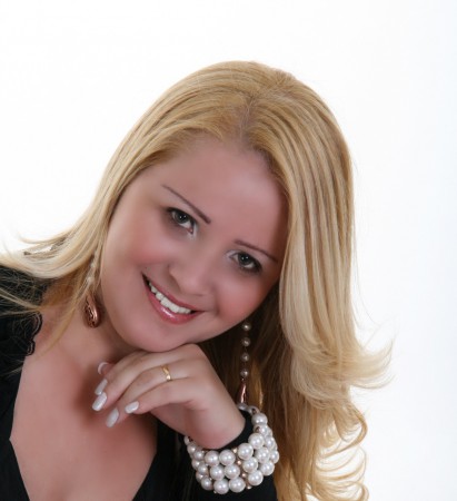 Missionária e Cantora Joelma Patricia 